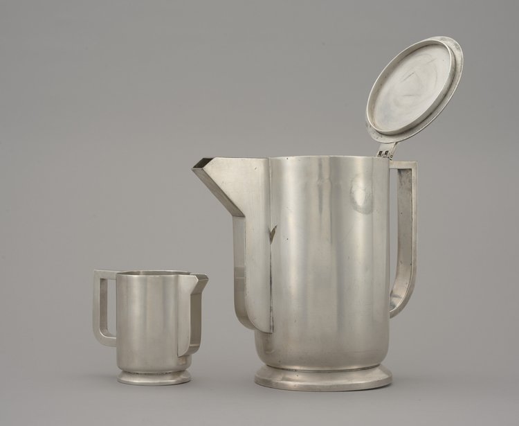 Dzbanek do kawy i mlecznik