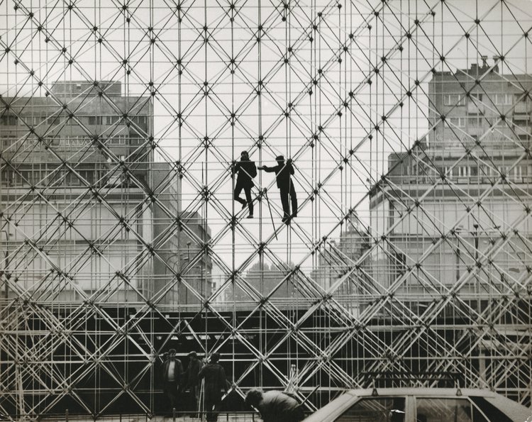 Budowa ołtarza na placu Defilad