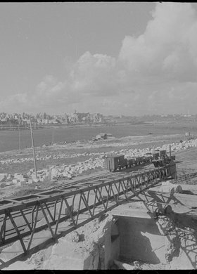 Panorama lewego brzegu Wisły widoczna z Pragi