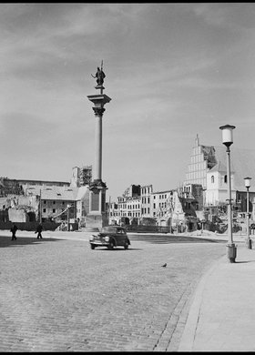 Plac Zamkowy i widok na Stare Miasto