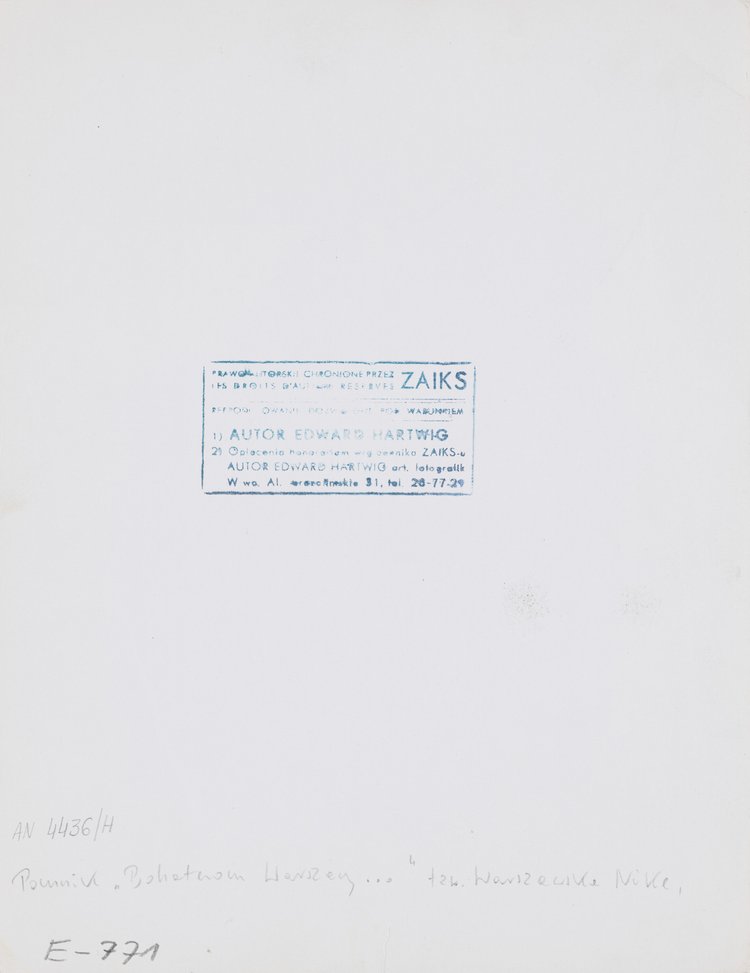 Installation of the Monument to the Heroes of Warsaw (Warsaw Nike)