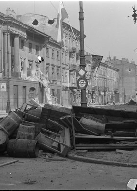 Nowy Świat od wylotu ulicy Pierackiego (Foksal)