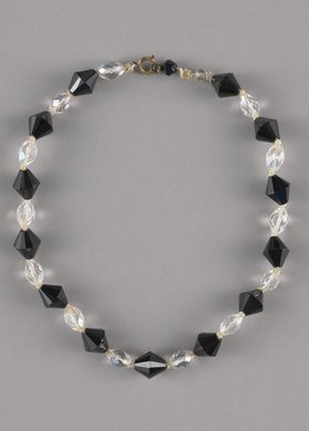 Naszyjnik z wielościennych paciorków