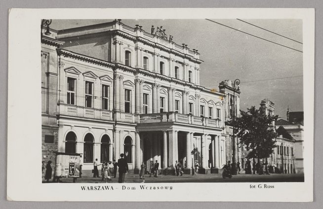 Budynek dawnej Resursy Obywatelskiej przy ulicy Krakowskie Przedmieście 64