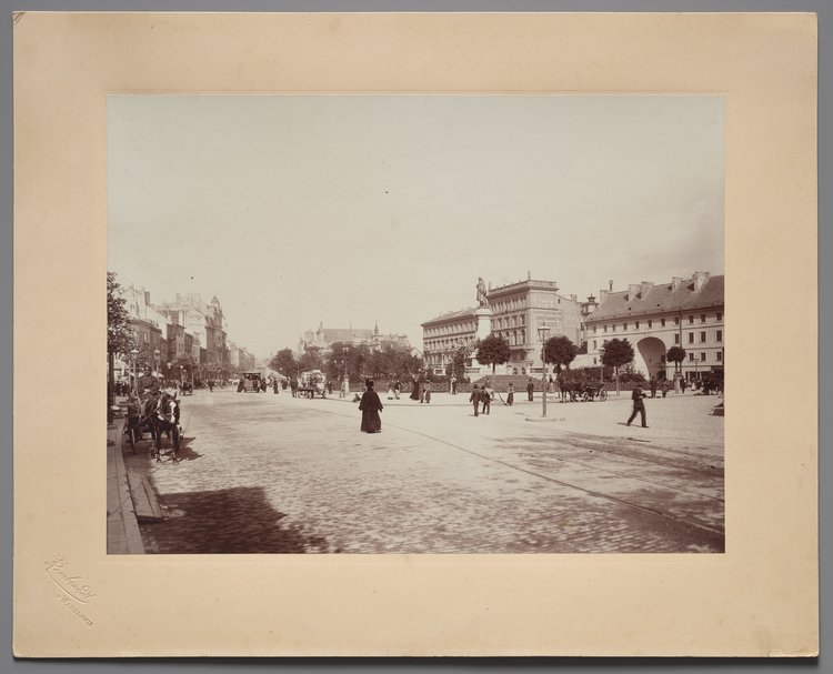 Widok Krakowskiego Przedmieścia w kierunku placu Zamkowego