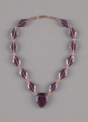 Naszyjnik ze szklanych rombów