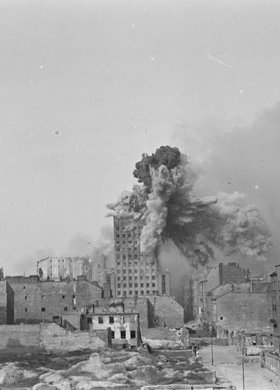 Wybuch pocisku w gmachu Towarzystwa Ubezpieczeń Prudential