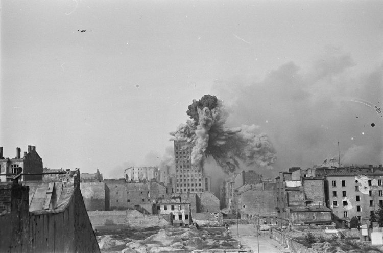 Wybuch pocisku w gmachu Towarzystwa Ubezpieczeń Prudential