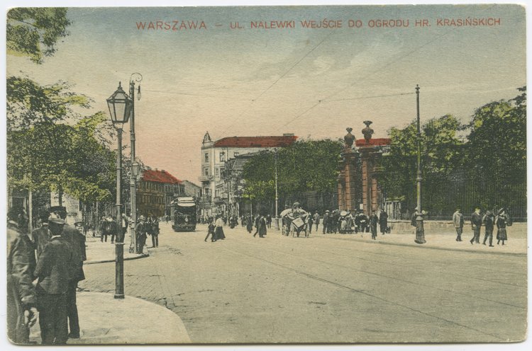 Ulica Nalewki w pobliżu Ogrodu Krasińskich