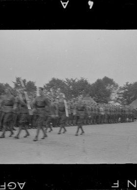 Uroczystość wręczenia sztandaru Ochotniczym Batalionom Odbudowy Warszawy