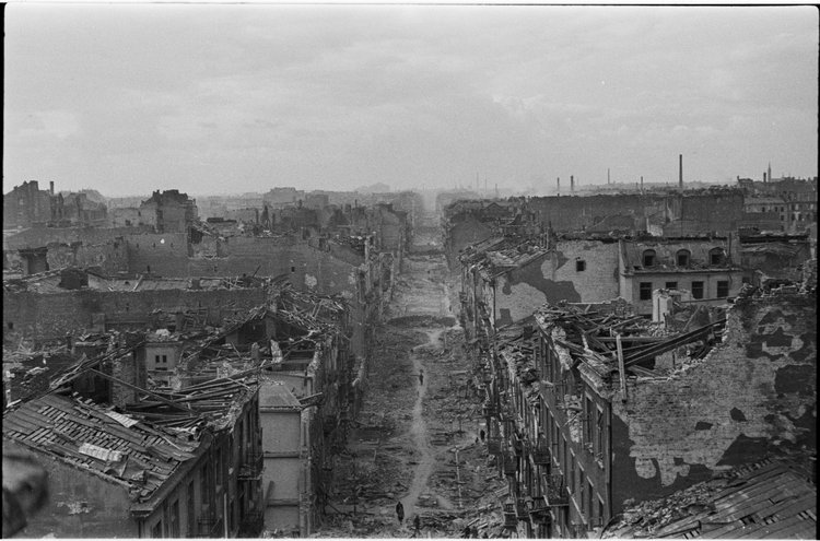 Panorama ruin zabudowy przy ulicy Pańskiej