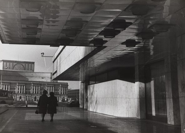 Hotel Victoria i plac Zwycięstwa (ob. marsz. Józefa Piłsudskiego)