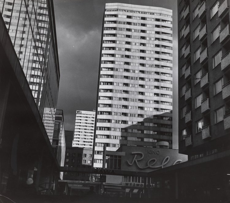 Widok na Pasaż Śródmiejski (obecnie: Pasaż Stefana "Wiecha" Wiecheckiego)