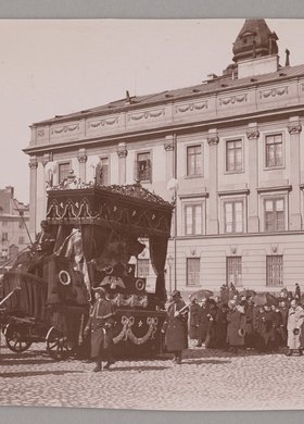 Pogrzeb prawosławny, kondukt wychodzący z Zamku Królewskiego