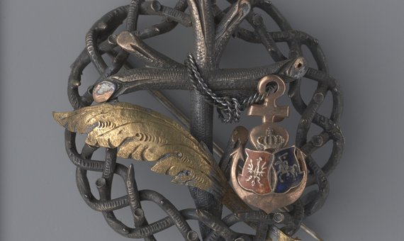 Broszka z symbolami patriotycznymi