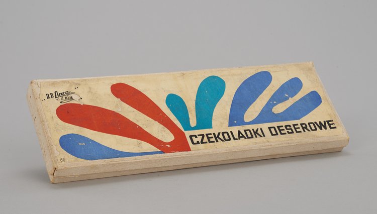 Pudełko po czekoladkach ZPC 22 Lipca d. E. Wedel z abstrakcyjną ilustracją