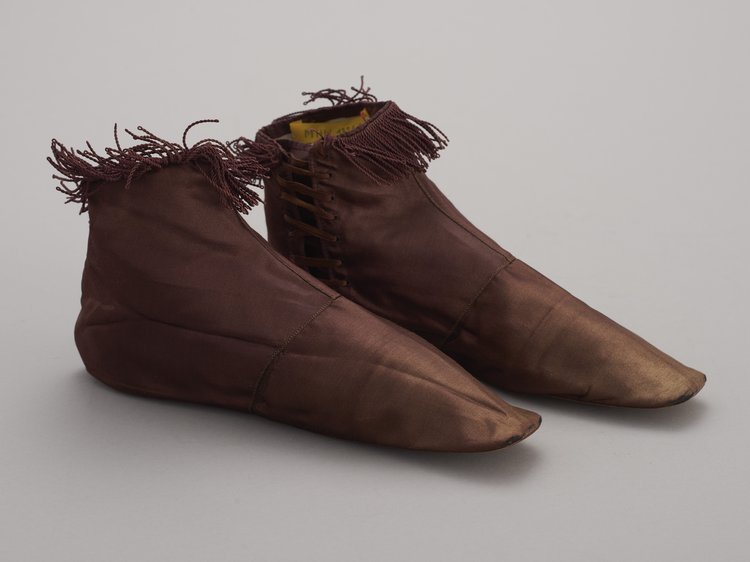 Trzewiki damskie atłasowe