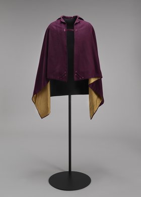 Pelerynka damska w kolorze śliwkowym