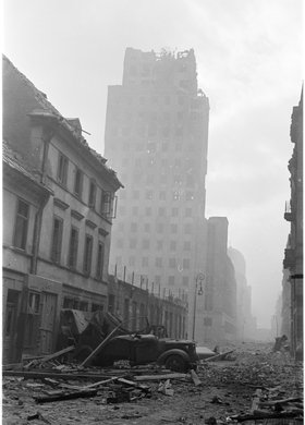 Zniszczenia zabudowy przy ulicy Świętokrzyskiej