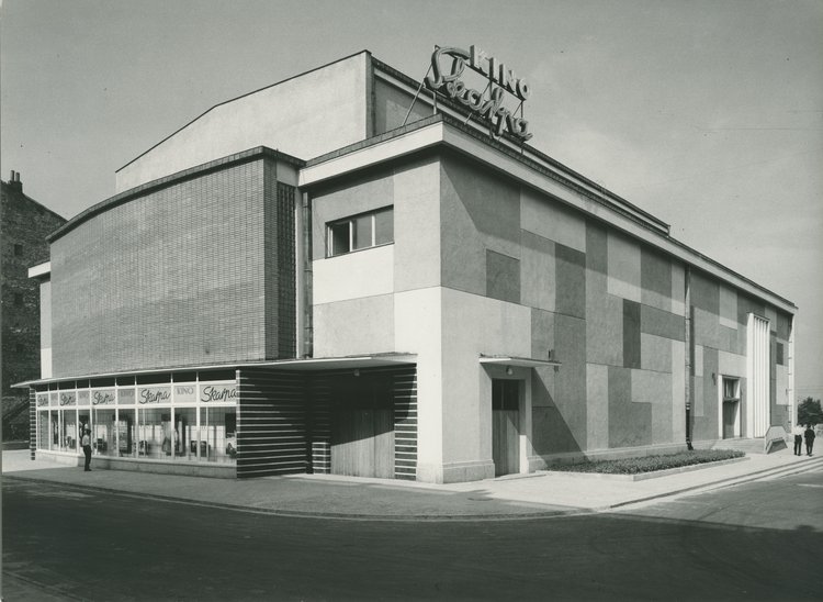 Kino Skarpa, widok od ulicy Gałczyńskiego
