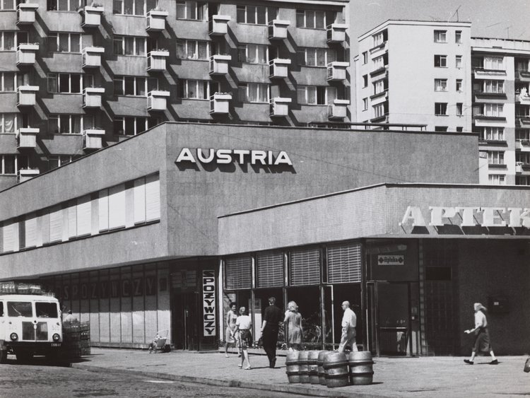 Ulica Próżna u zbiegu z ulicą Zielną