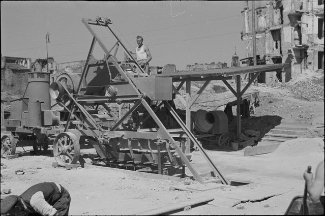 Maszyna do przerabiania gruzu na placu budowy
