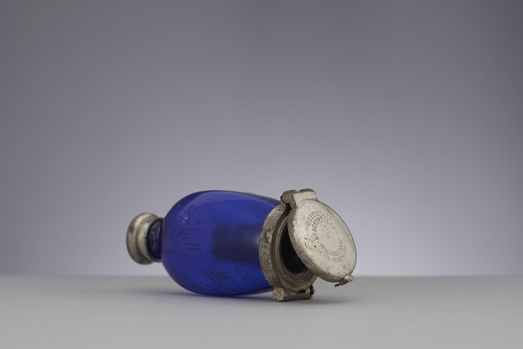 Spluwaczka kieszonkowa ("Taschenflasche für Hustende")