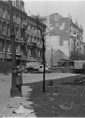 Barykada na ulicy Marszałkowskiej przy skrzyżowaniu ze Świętokrzyską