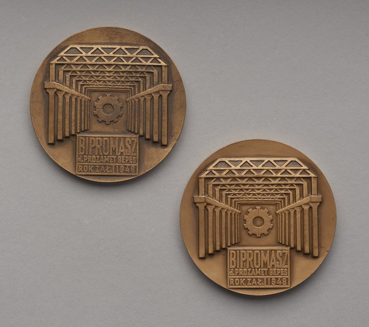 Dwa medale Projektowanie Zakładów Przemysłu Maszynowego Bipromasz d. Prozamet Bepes