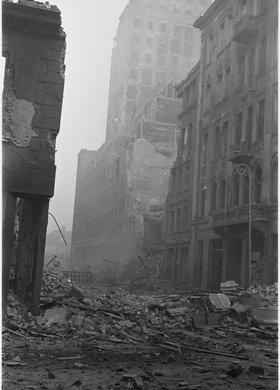 Ruiny zabudowy przy ulicy Świętokrzyskiej