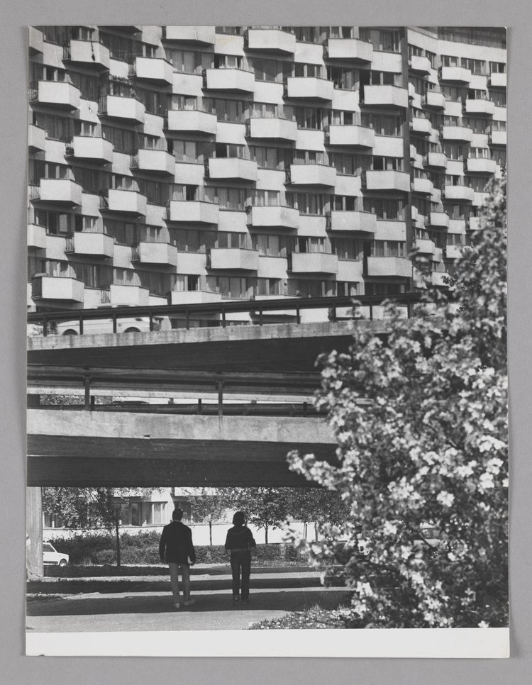 Fragment of Łazienkowska Thoroughfare