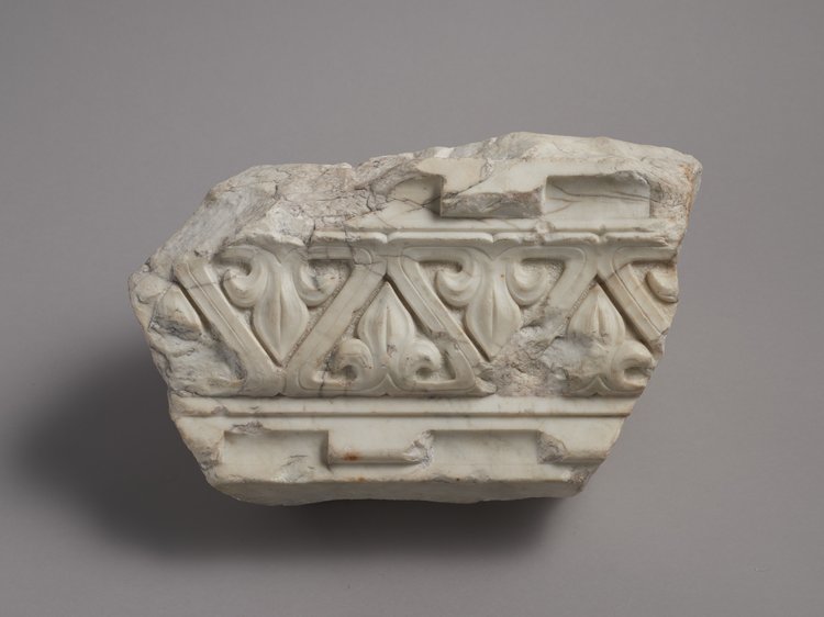 Detal architektoniczny z soboru św. Aleksandra Newskiego na placu Saskim