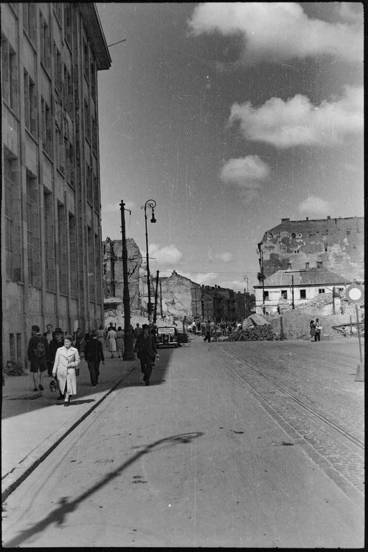 Skrzyżowanie Nowego Światu i Alei Jerozolimskich