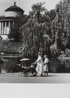 Widok Ogrodu Saskiego z wodozbiorem