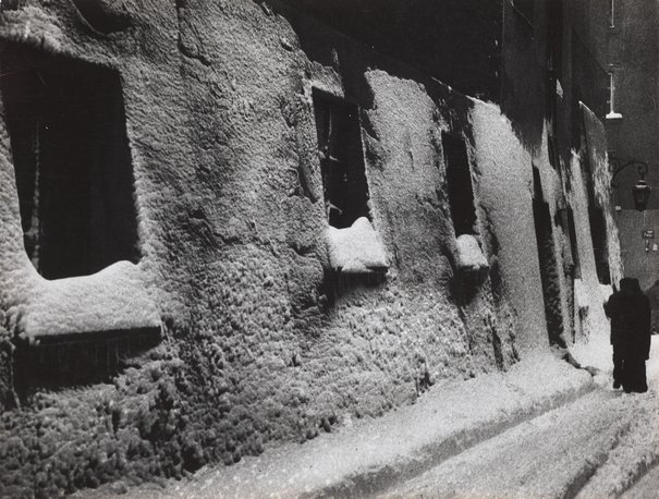 
                     
                     Zimowy widok Wąskiego Dunaju od Rynku Starego Miasta w kierunku Piwnej
                     
                     