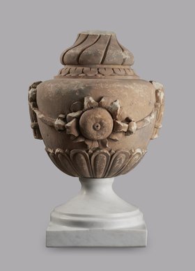 Wazon z herbem Wazów (Snopek)