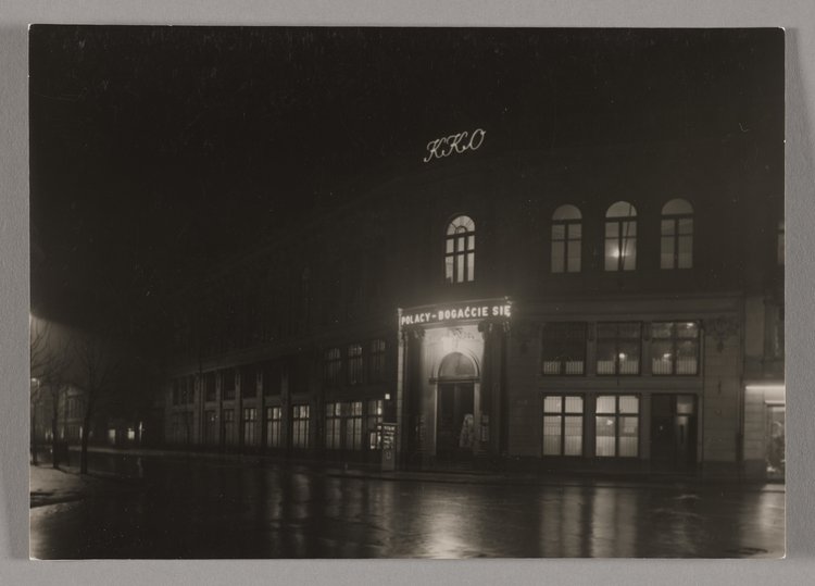 Gmach Krajowej Kasy Oszczędności (KKO) nocą