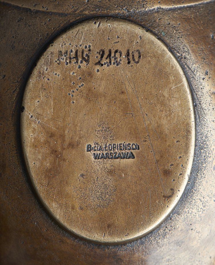 Popielniczka w kształcie maszkarona