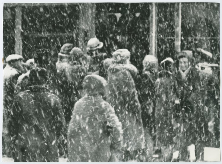 Warszawska ulica podczas śnieżnej zadymki