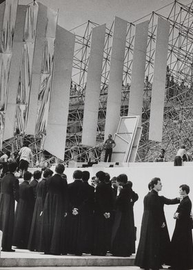 Works on the installation of the altar in front of the Palace of Culture and Science on the occasion of the third pilgrimage of John Paul II to Poland