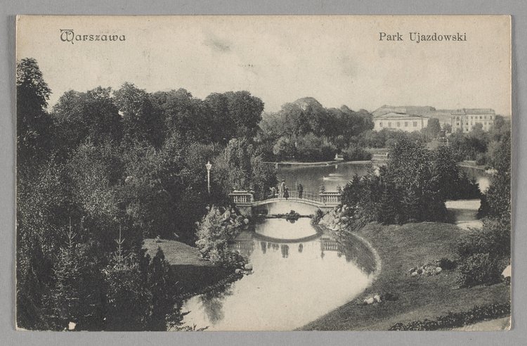Kanał z mostkiem w Parku Ujazdowskim