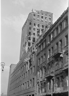 Zniszczenia zabudowy przy ulicy Świętokrzyskiej