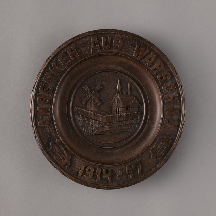 Drewniany pamiątkowy talerz ozdobny