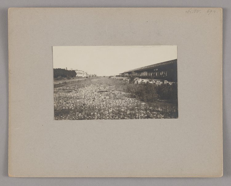 Dworzec Petersburski od strony zaplecza i magazynów