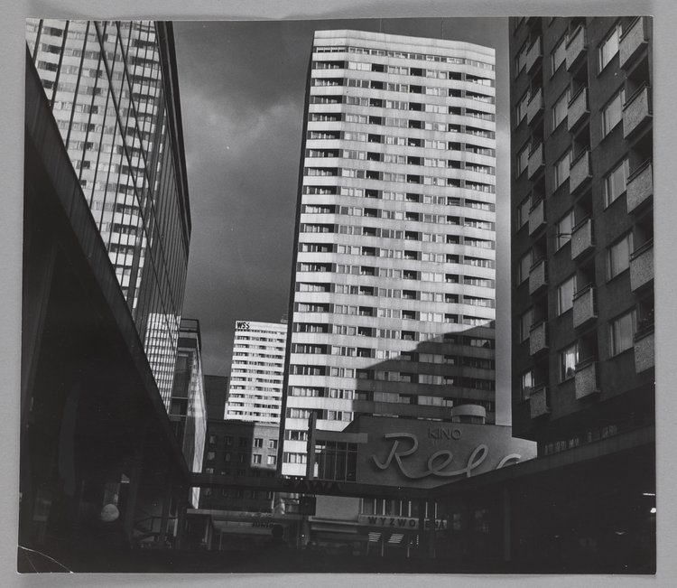 Widok na Pasaż Śródmiejski (obecnie: Pasaż Stefana "Wiecha" Wiecheckiego)