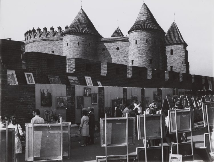 Mury obronne, kiermasz sztuki