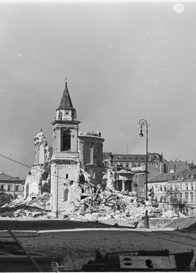 Ruiny kościoła św. Aleksandra na placu Trzech Krzyży