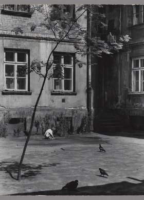 Podwórze kamienicy przy ulicy Małej 11