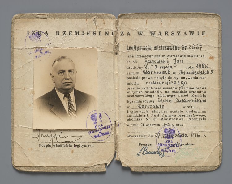 Legitymacja mistrzowska Jana Gajewskiego, członka Cechu Cukierników, wystawiona przez Izbę Rzemieślniczą w Warszawie