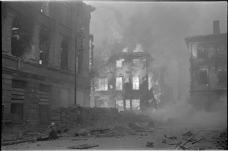 Pożar pałacu Sanguszków przy ulicy Nowy Świat 51